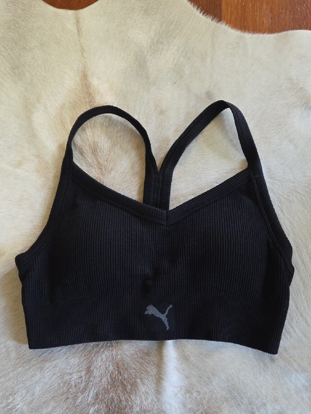 Like New! Puma Black Ribbed V-Neck Sports Bralette M